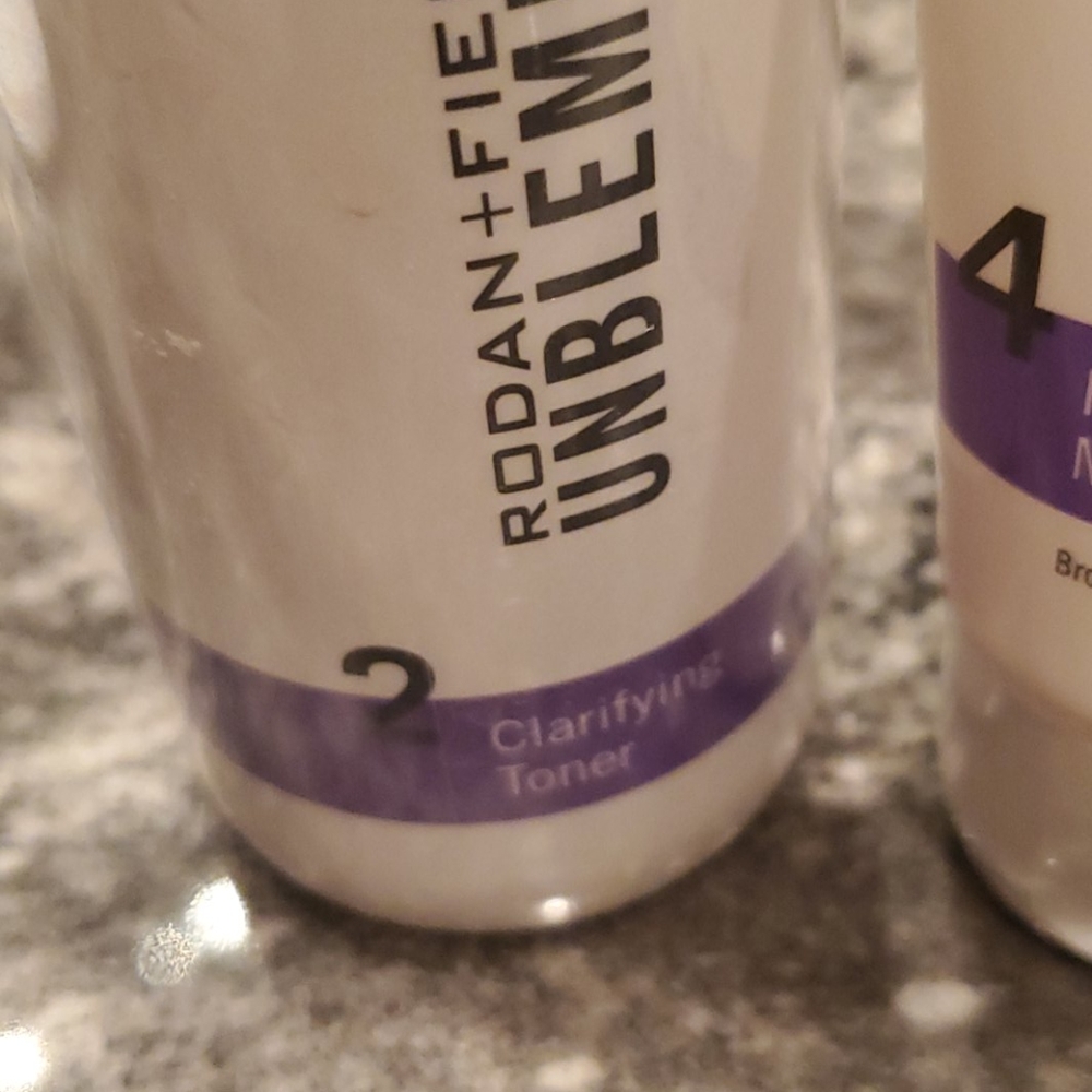 UNBLEMISH Matte Defense - Picture 4 of 4